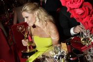 Julie Bowen with an award. (Image via Getty)